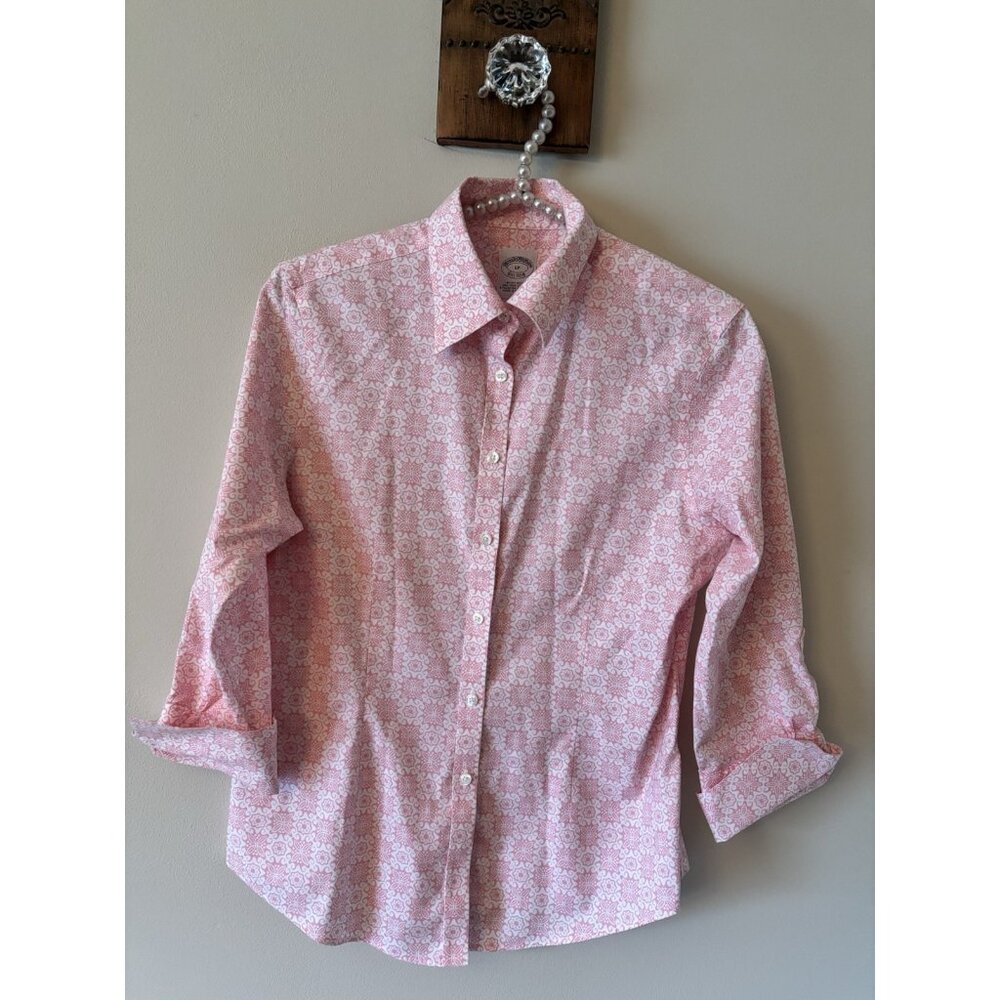 Brooks Brothers Petite Womens Size 6P Pink Floral Blouse Button Front Fitted